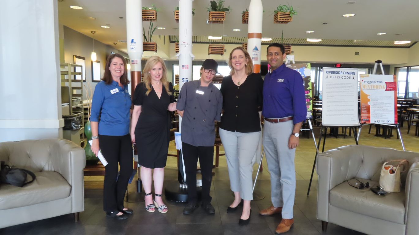 Executive Director of the U.S. AbilityOne Commission, Kimberly Zeich Visits Riverside Dining