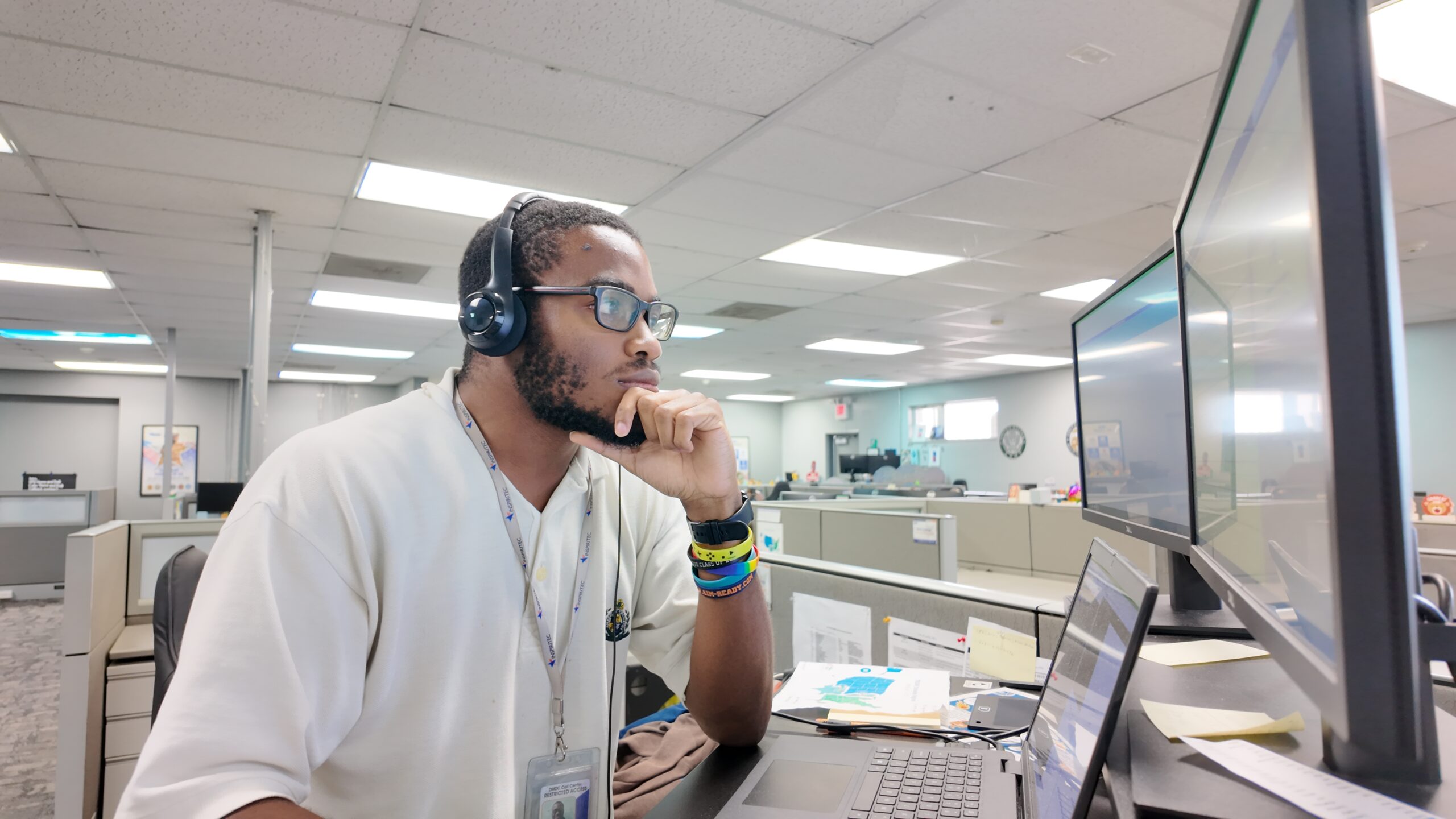 CSR Joshua McKenzie assisting a caller